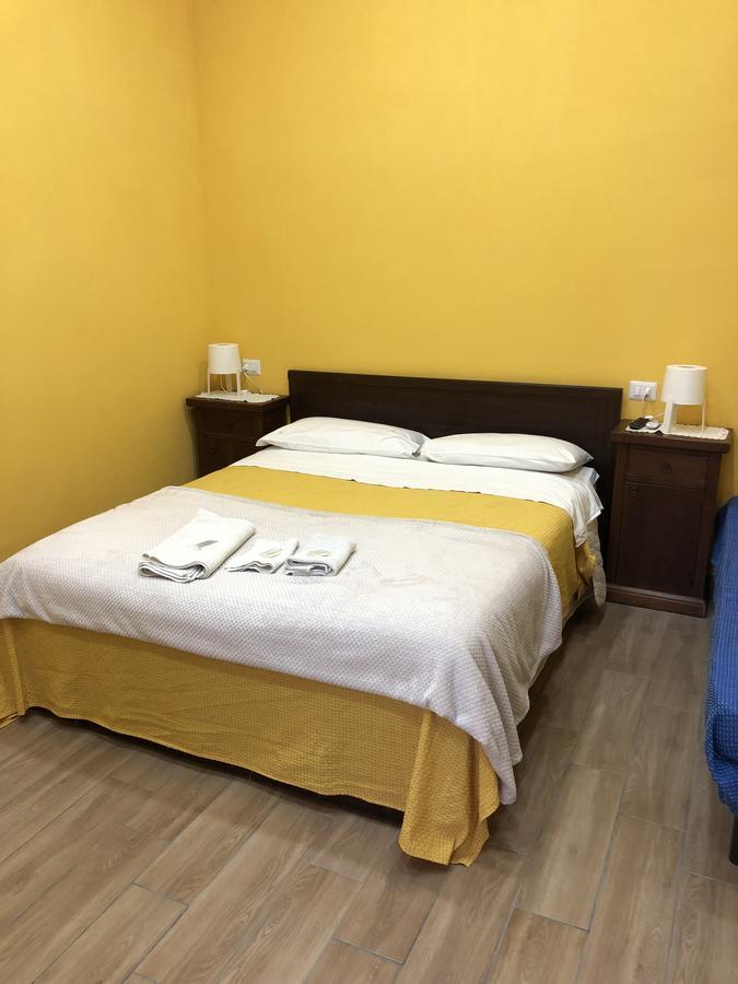 La Casa Di Fafa Bed & Breakfast เนเปิลส์ ภายนอก รูปภาพ